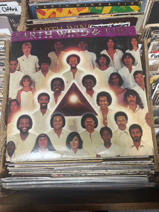 Earth, Wind & Fire ‎– Faces 2xVinyl LP VG+/VG+ Poster Incuded
