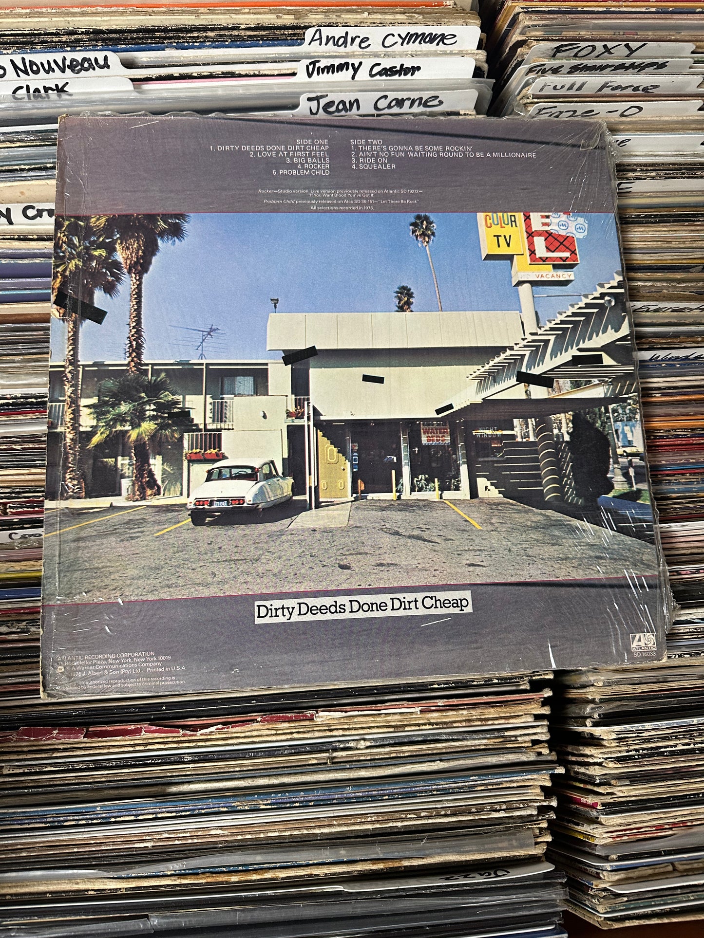 AC/DC ‎– Dirty Deeds Done Dirt Cheap Vinyl LP VG+/VG+